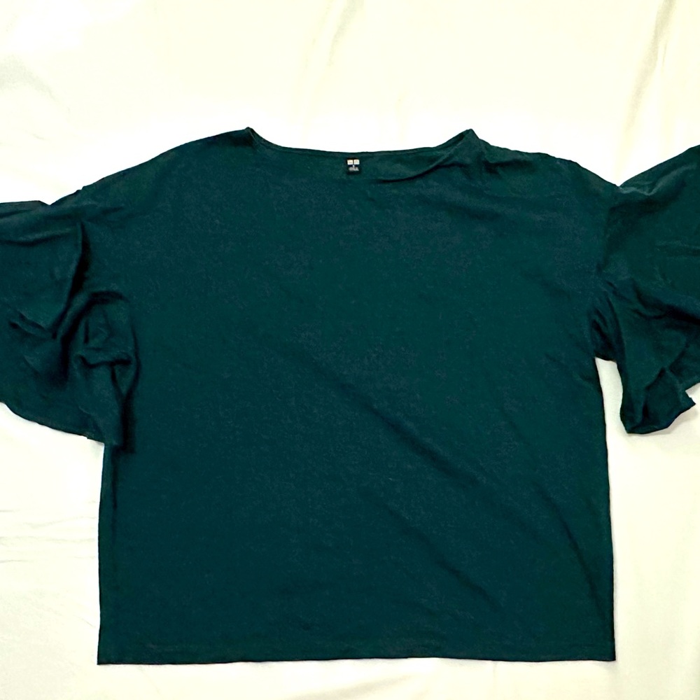 UNIQLO Dark Green Flutter Sleeve Blouse